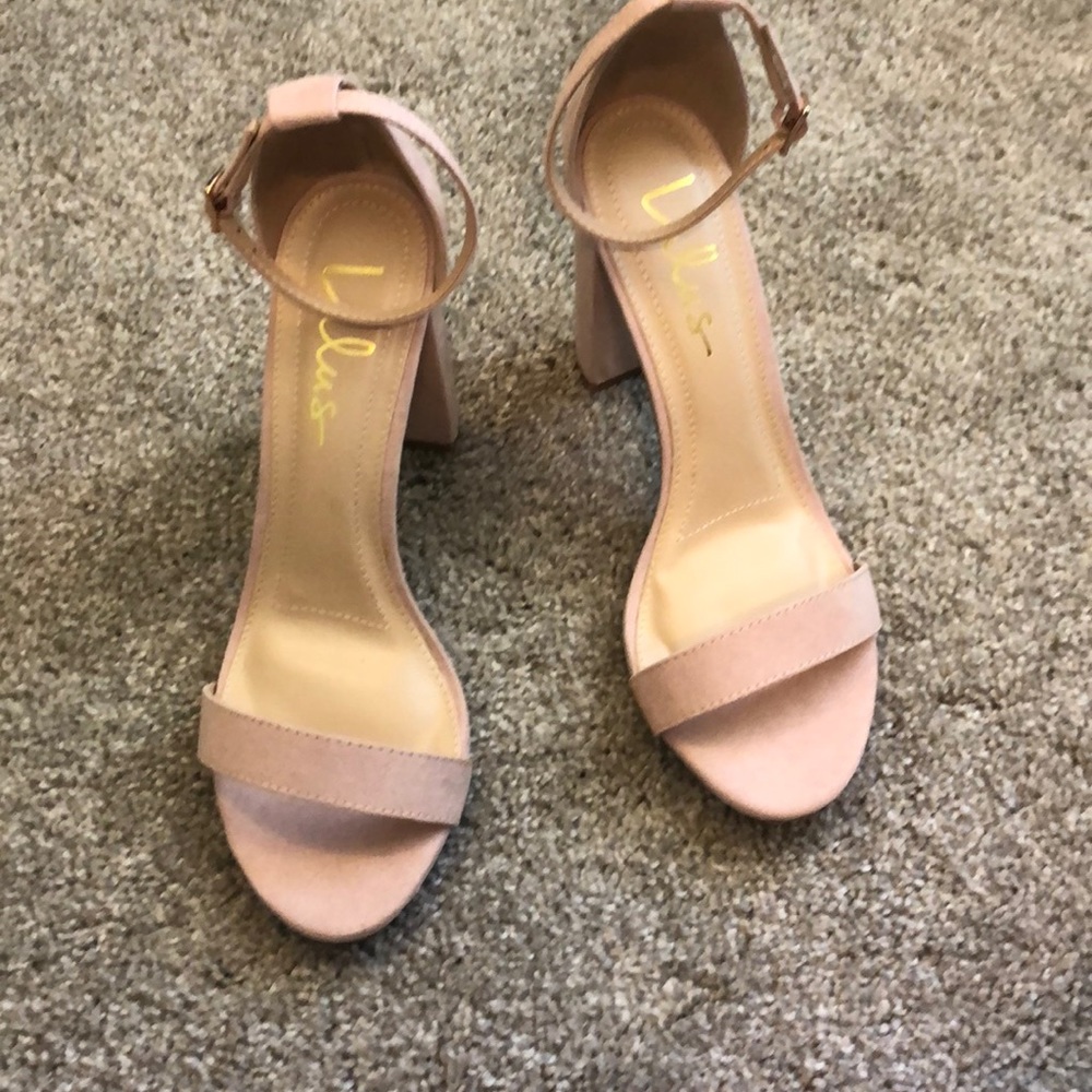 COPY - Blush Lulu’s heels Taylor style